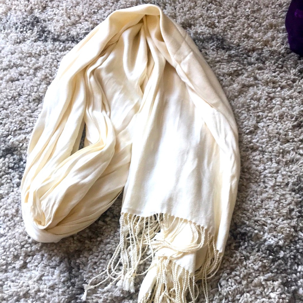 Beautiful Cream Scarf